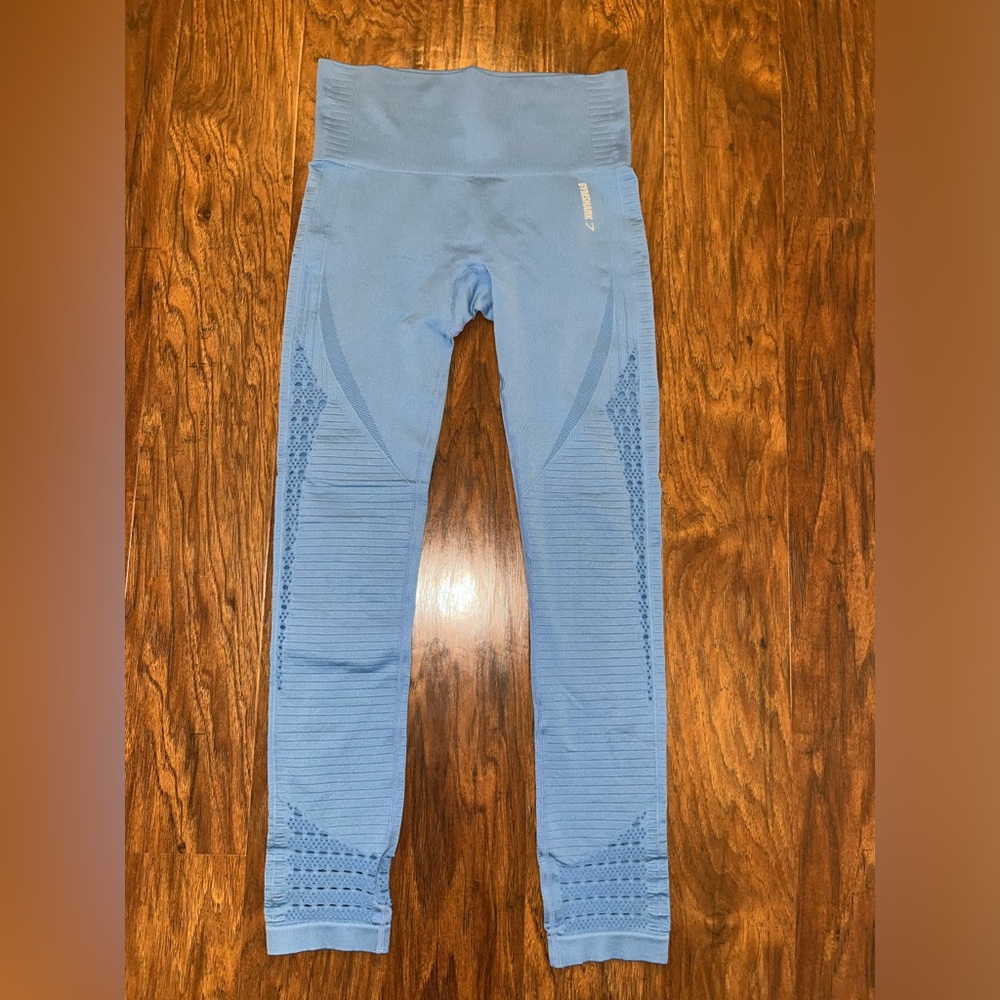 🦈 LIKE NEW Gymshark Energy+ Seamless 25” Cropped Leggings in Blue - Sz Small